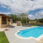 Savey - Heated Pool Villa *