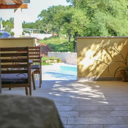 Savey - Heated Pool