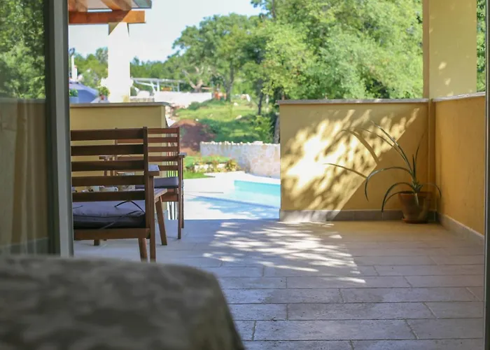 Savey - Heated Pool