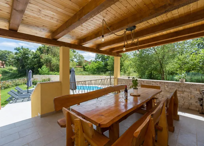 Savey - Heated Pool Sivati