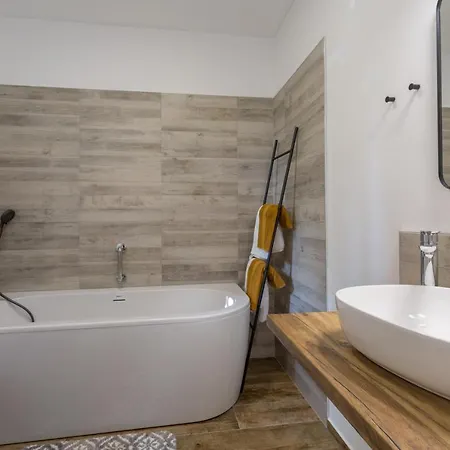 Savey - Heated Pool ヴィラ Šivati