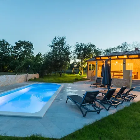 Savey - Heated Pool * Šivati