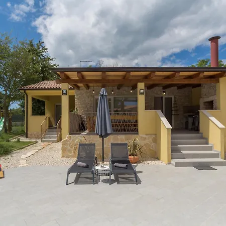 Savey - Heated Pool *