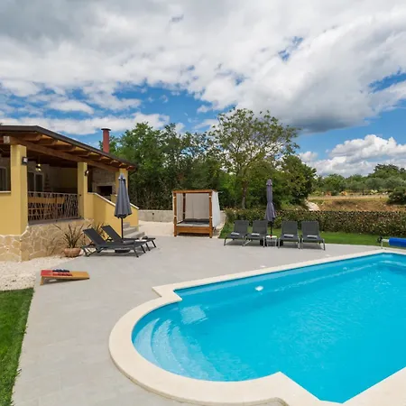 Villa Savey - Heated Pool *